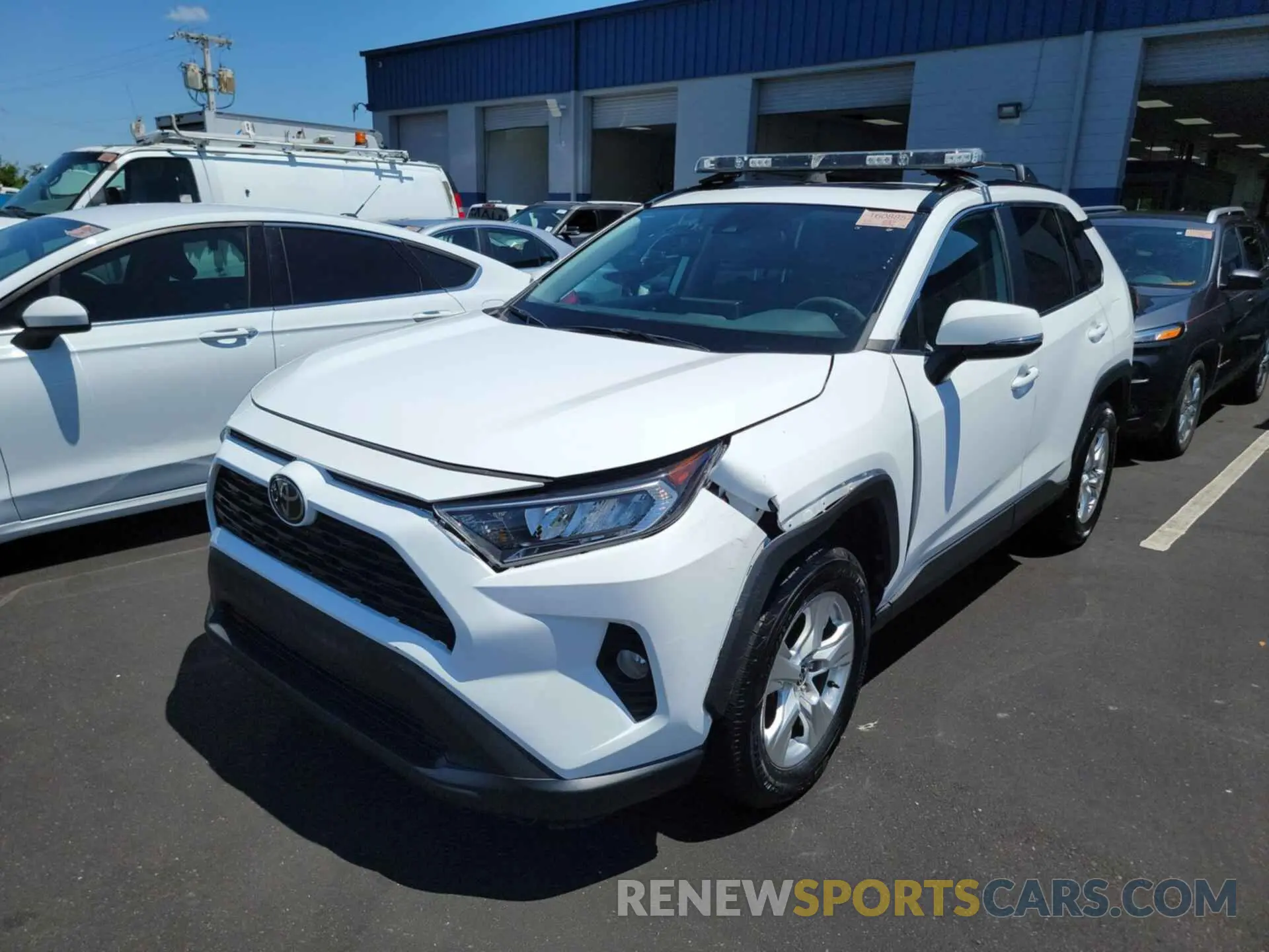 10 Photograph of a damaged car 2T3W1RFV0MC166844 TOYOTA RAV4 2021