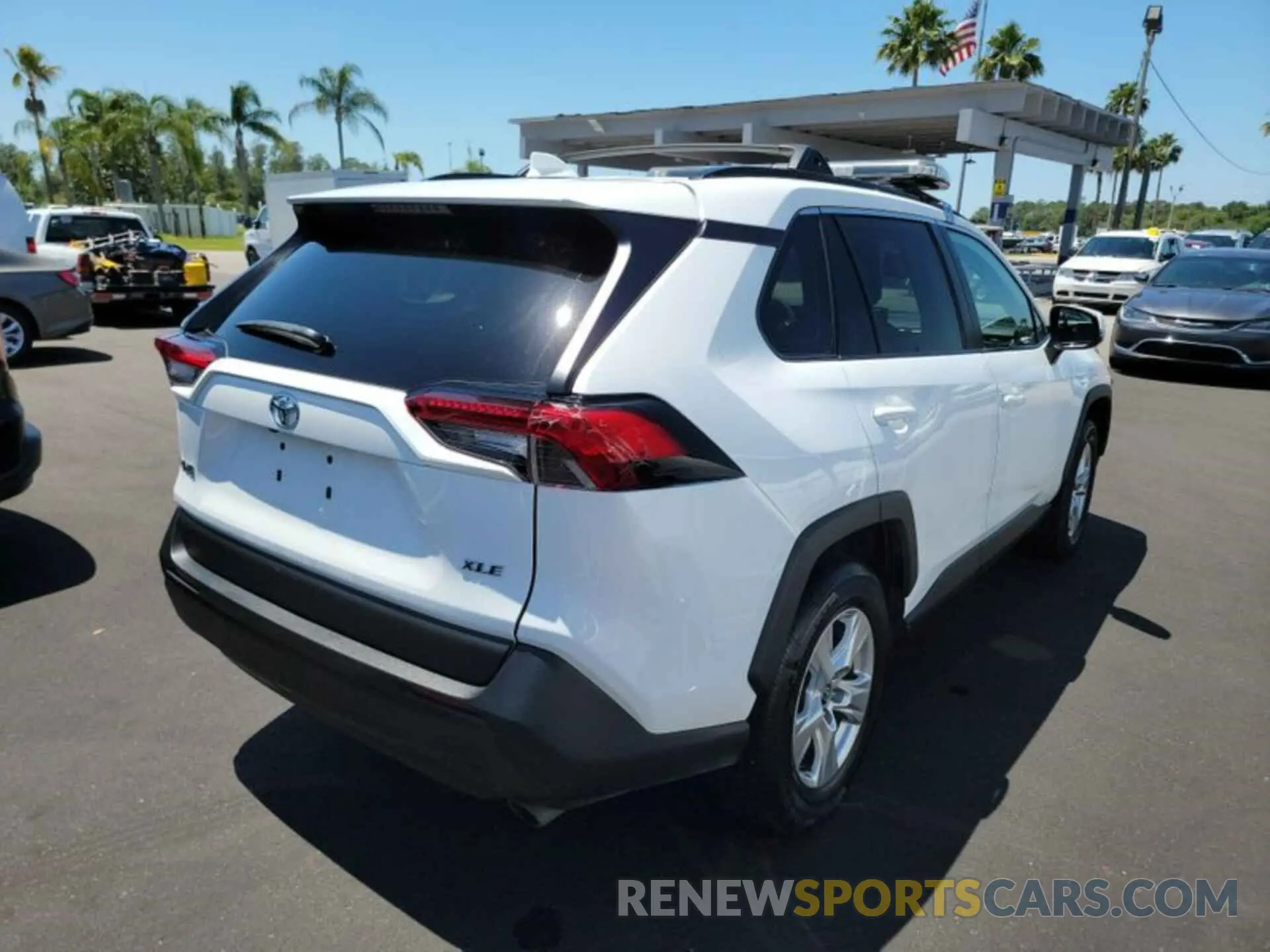 16 Photograph of a damaged car 2T3W1RFV0MC166844 TOYOTA RAV4 2021