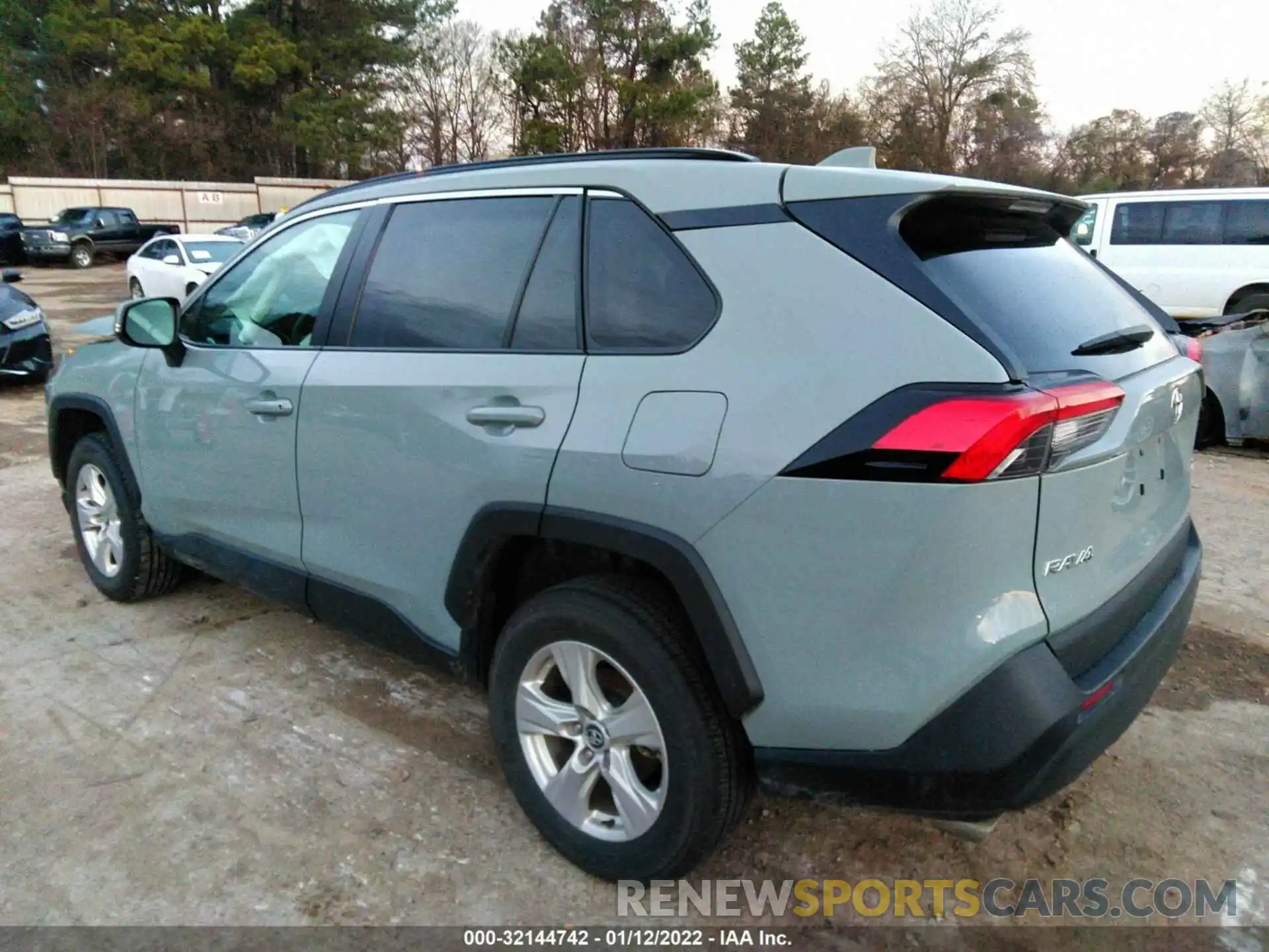 3 Photograph of a damaged car 2T3W1RFV0MW106450 TOYOTA RAV4 2021