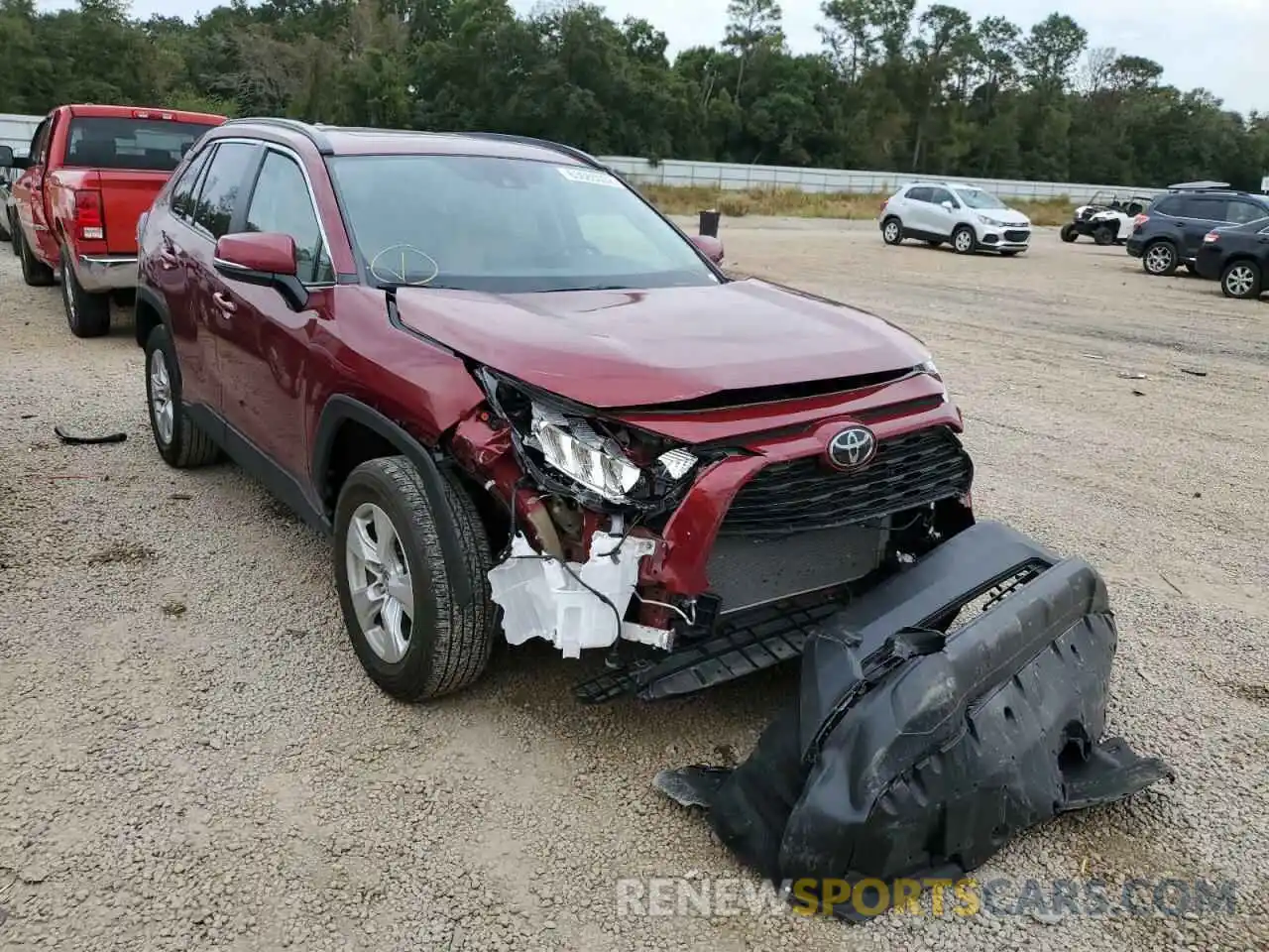 1 Photograph of a damaged car 2T3W1RFV0MW112362 TOYOTA RAV4 2021