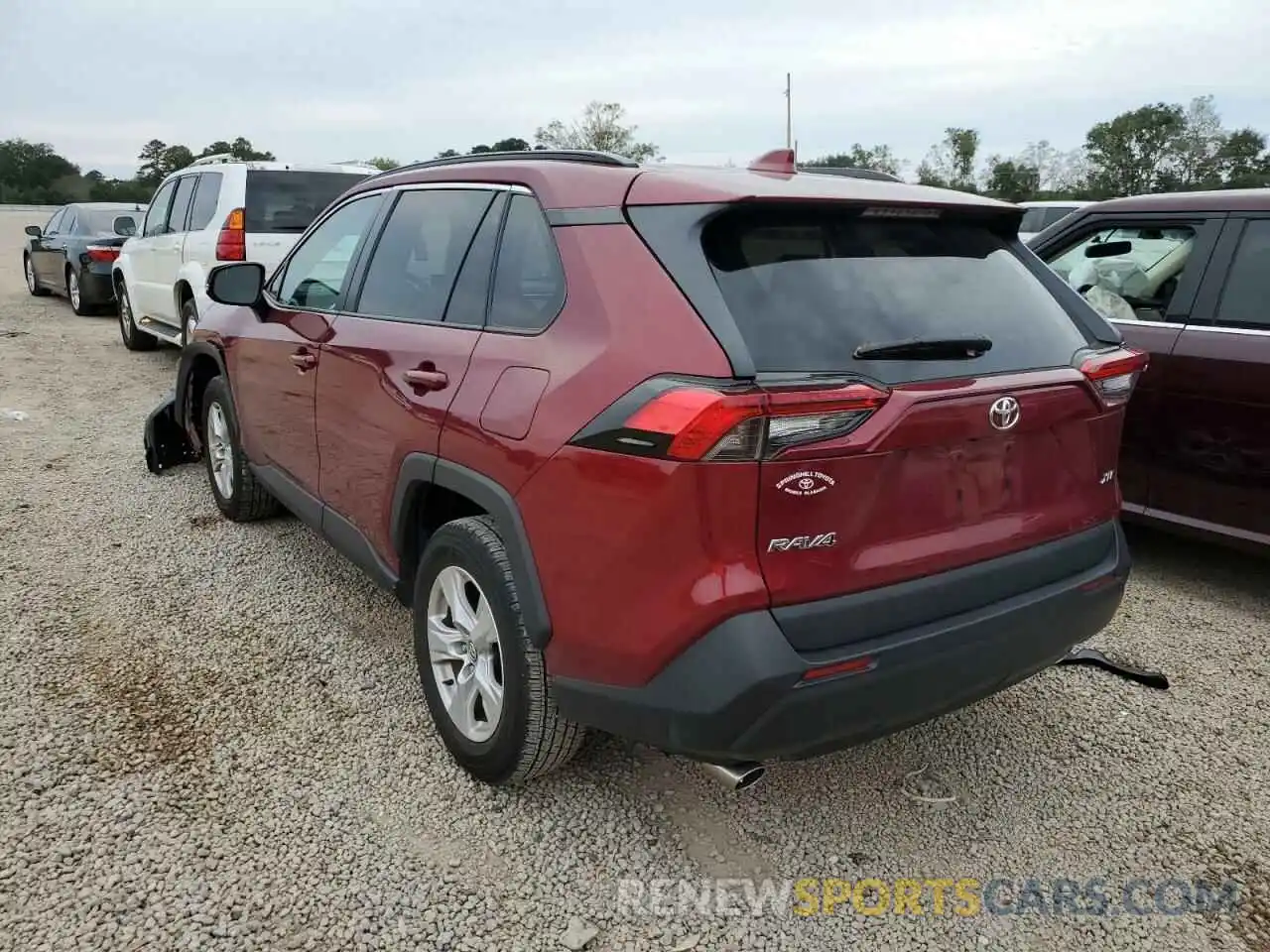 3 Photograph of a damaged car 2T3W1RFV0MW112362 TOYOTA RAV4 2021