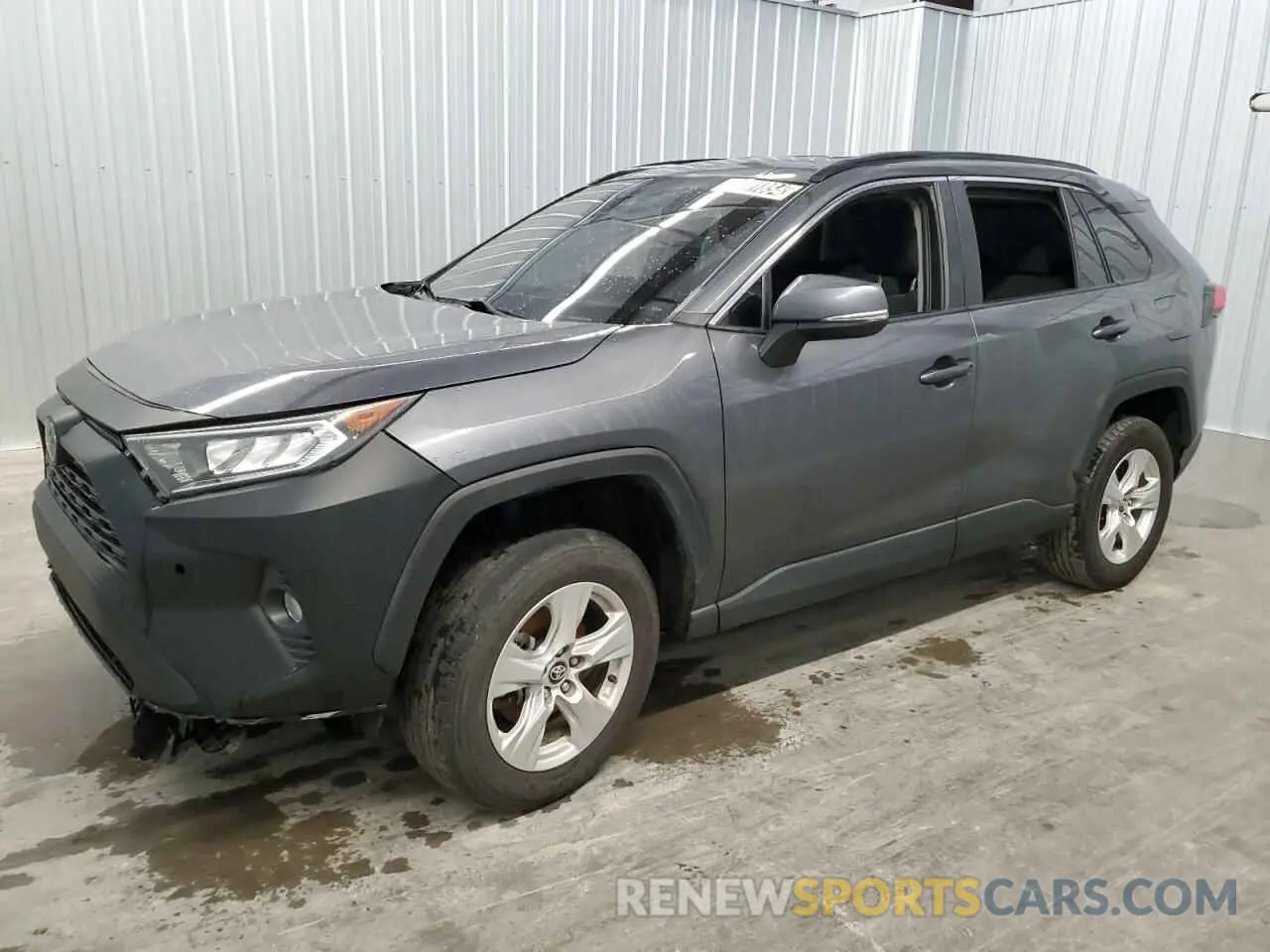 1 Photograph of a damaged car 2T3W1RFV0MW113821 TOYOTA RAV4 2021