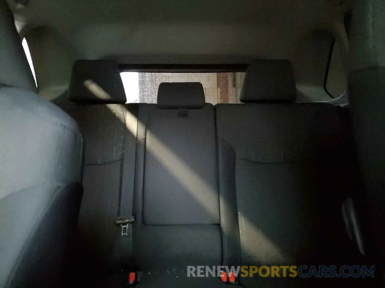 10 Photograph of a damaged car 2T3W1RFV0MW114578 TOYOTA RAV4 2021