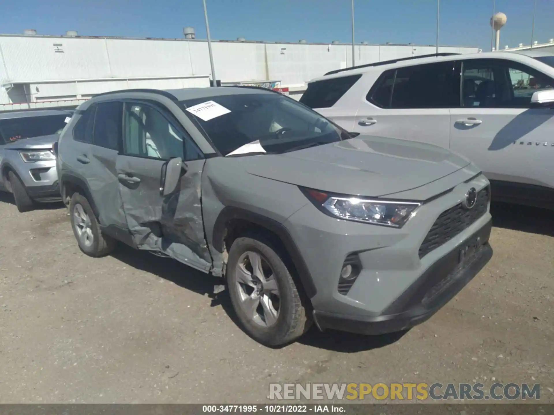 1 Photograph of a damaged car 2T3W1RFV0MW118971 TOYOTA RAV4 2021