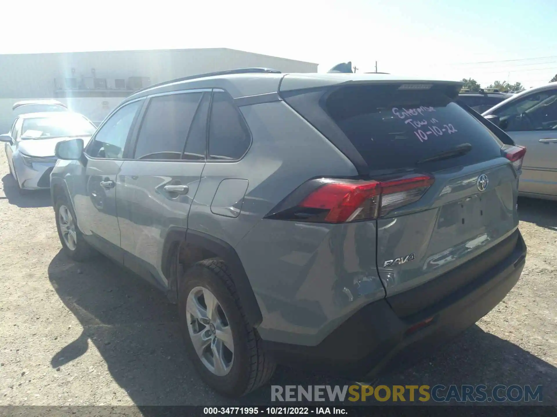 3 Photograph of a damaged car 2T3W1RFV0MW118971 TOYOTA RAV4 2021