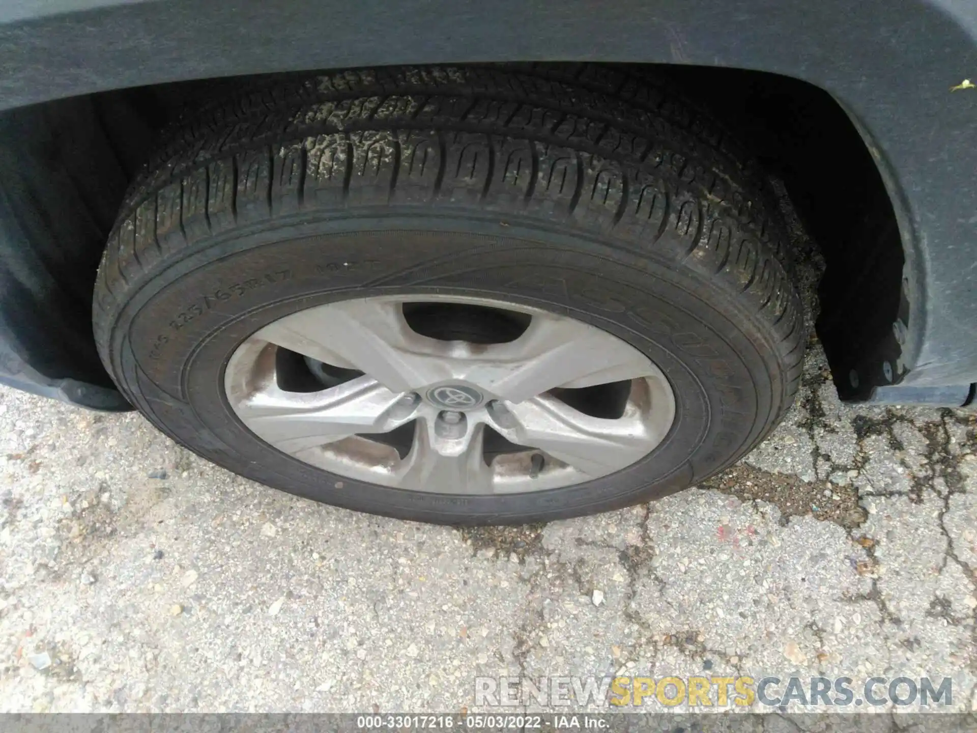 13 Photograph of a damaged car 2T3W1RFV0MW125385 TOYOTA RAV4 2021