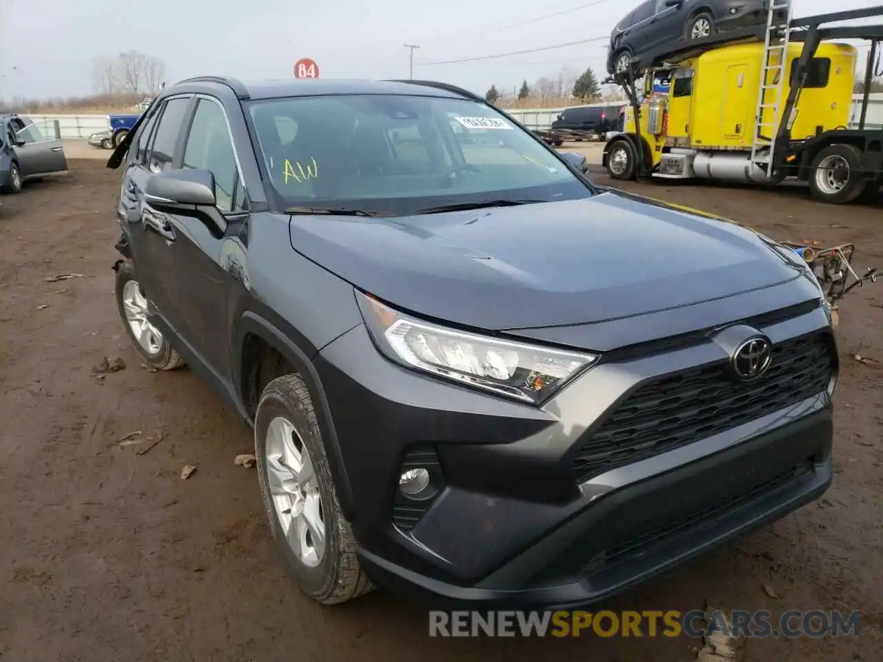 1 Photograph of a damaged car 2T3W1RFV0MW131462 TOYOTA RAV4 2021