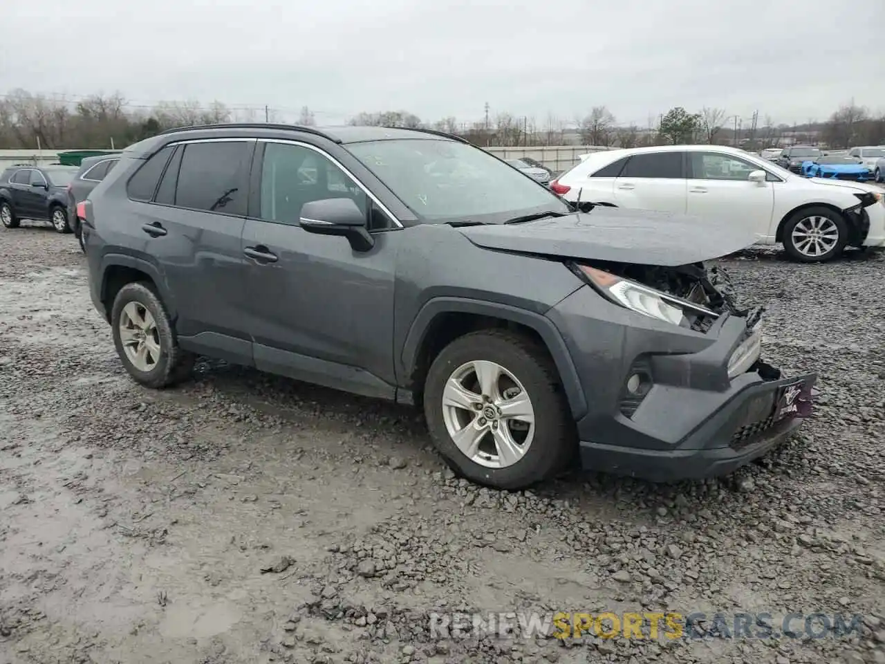 4 Photograph of a damaged car 2T3W1RFV0MW133826 TOYOTA RAV4 2021