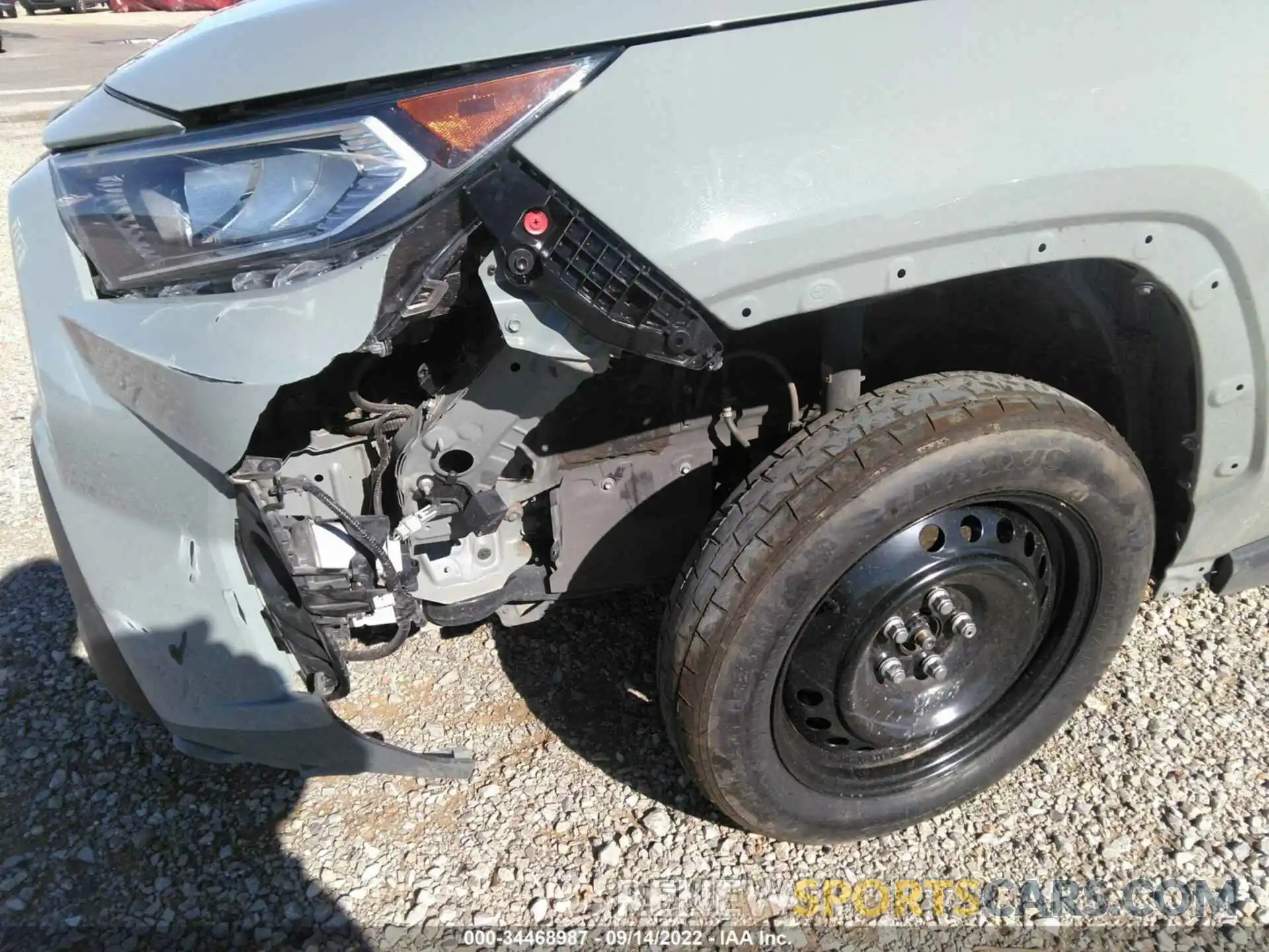 6 Photograph of a damaged car 2T3W1RFV0MW137536 TOYOTA RAV4 2021