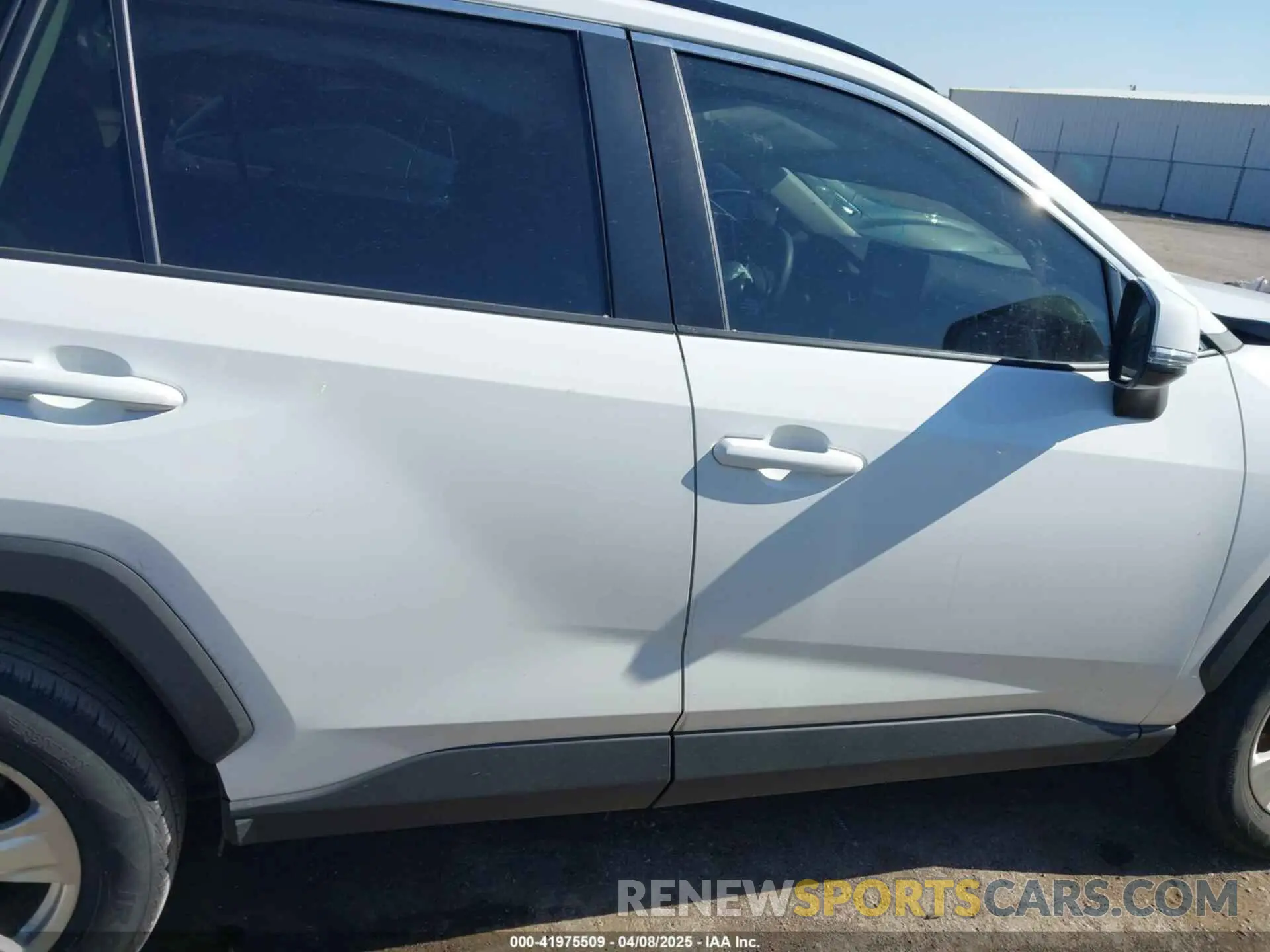 13 Photograph of a damaged car 2T3W1RFV0MW164381 TOYOTA RAV4 2021