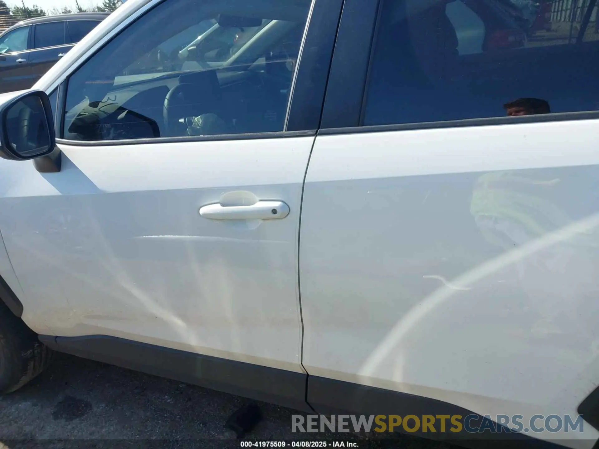 14 Photograph of a damaged car 2T3W1RFV0MW164381 TOYOTA RAV4 2021