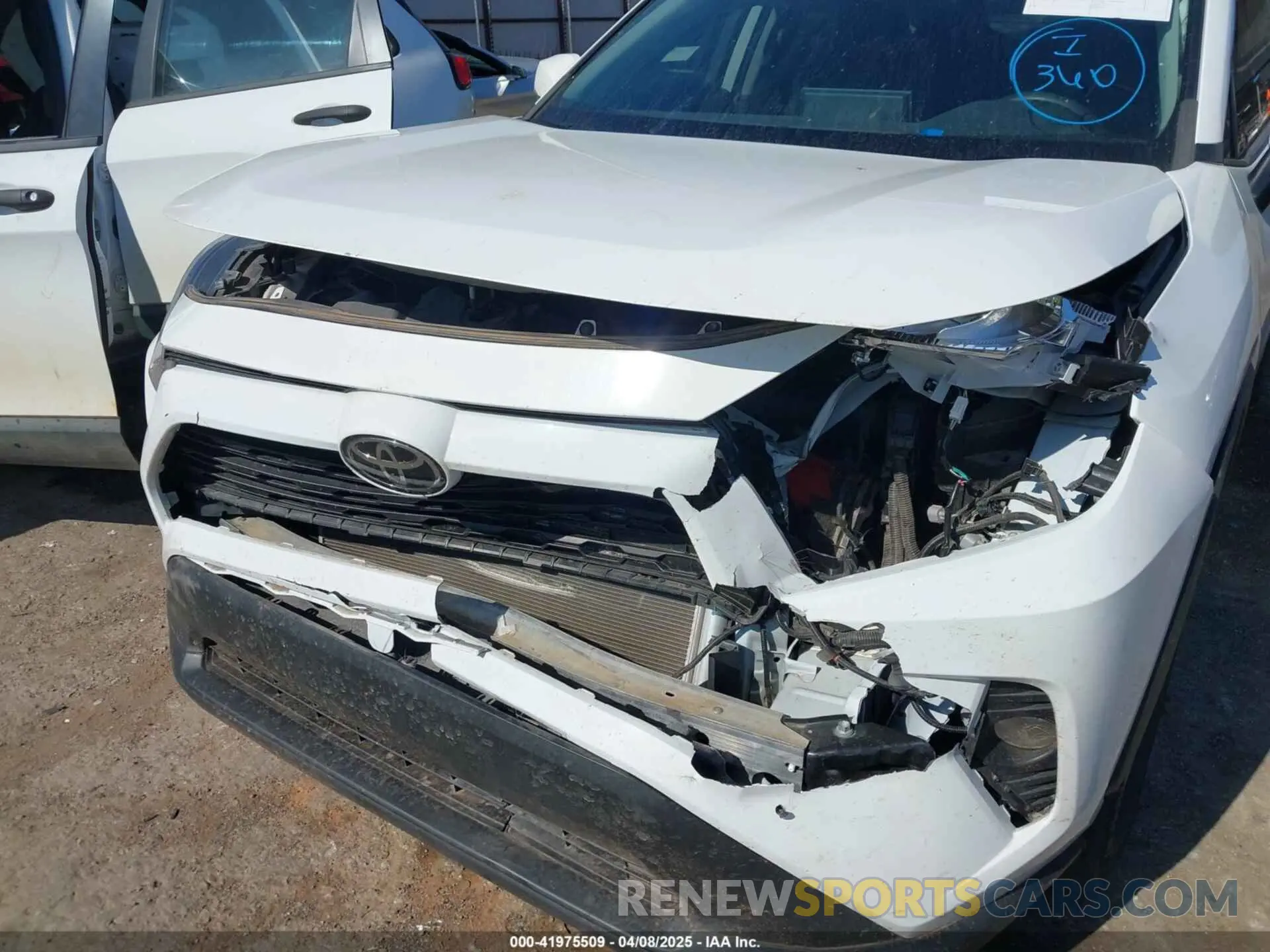 6 Photograph of a damaged car 2T3W1RFV0MW164381 TOYOTA RAV4 2021