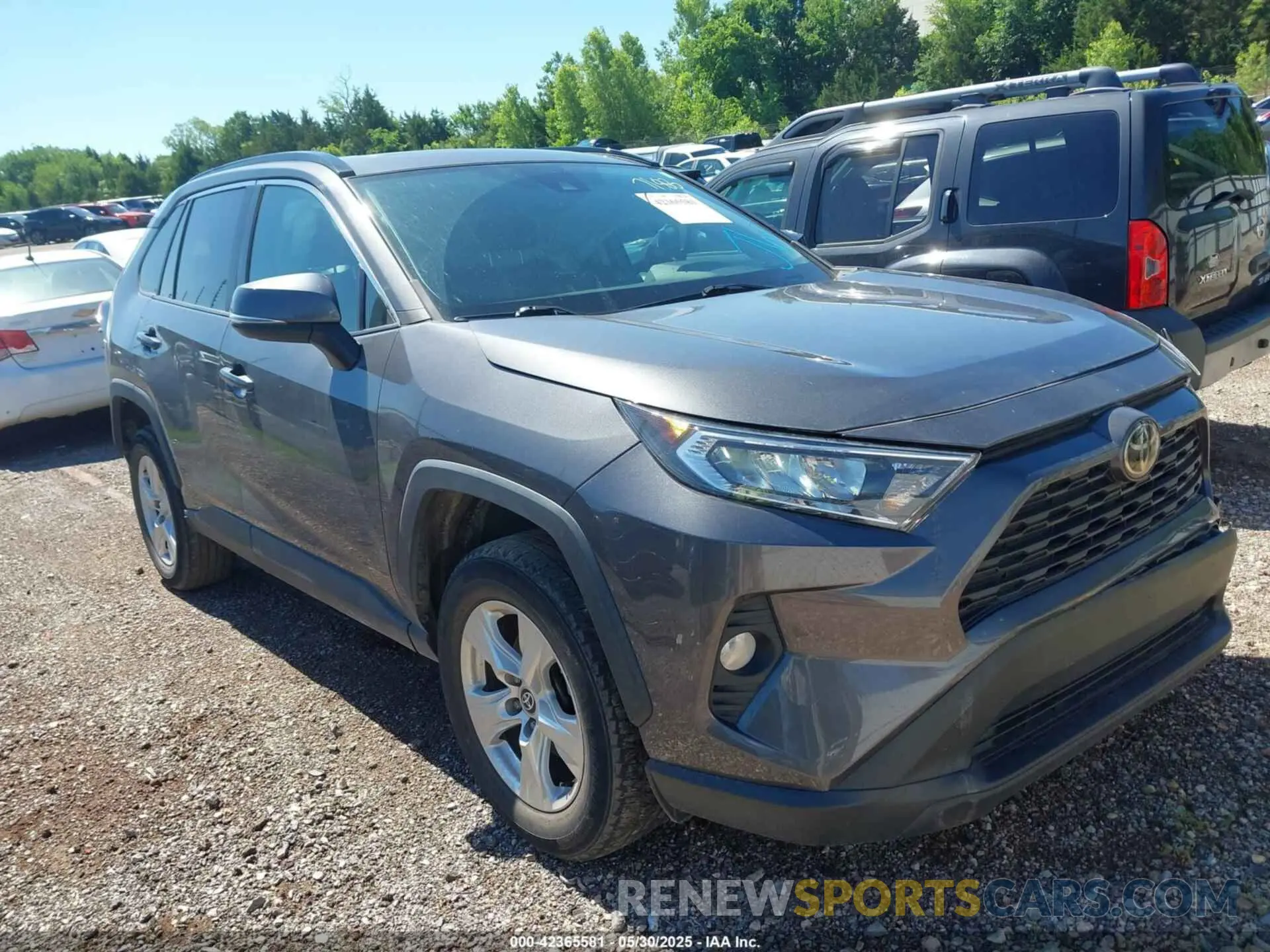 1 Photograph of a damaged car 2T3W1RFV0MW167183 TOYOTA RAV4 2021