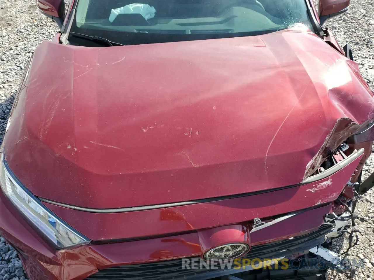 13 Photograph of a damaged car 2T3W1RFV0MW175011 TOYOTA RAV4 2021