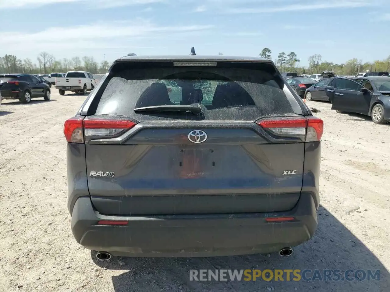6 Photograph of a damaged car 2T3W1RFV0MW183268 TOYOTA RAV4 2021