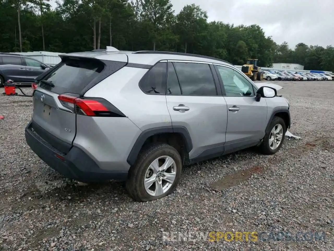 4 Photograph of a damaged car 2T3W1RFV1MC090468 TOYOTA RAV4 2021