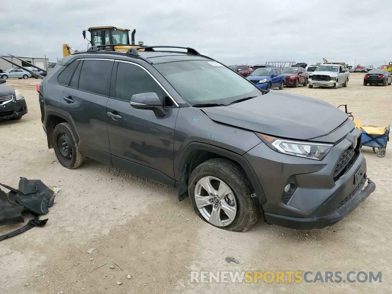 4 Photograph of a damaged car 2T3W1RFV1MC092575 TOYOTA RAV4 2021