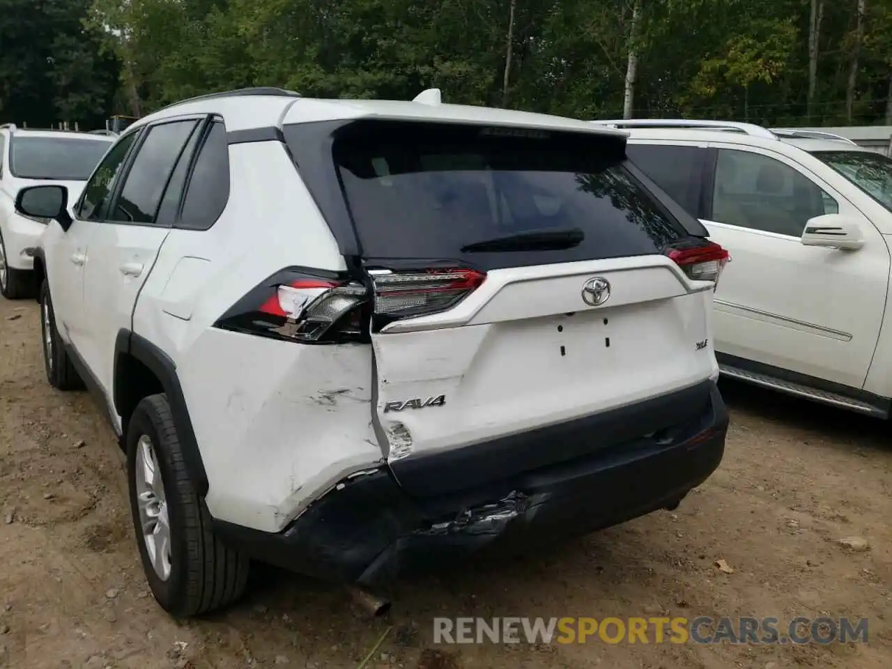 9 Photograph of a damaged car 2T3W1RFV1MC101579 TOYOTA RAV4 2021