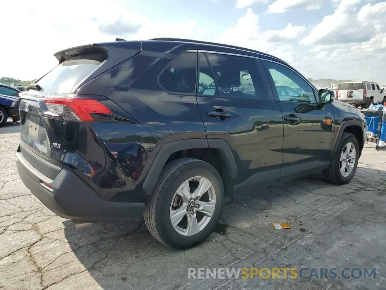 3 Photograph of a damaged car 2T3W1RFV1MC102635 TOYOTA RAV4 2021