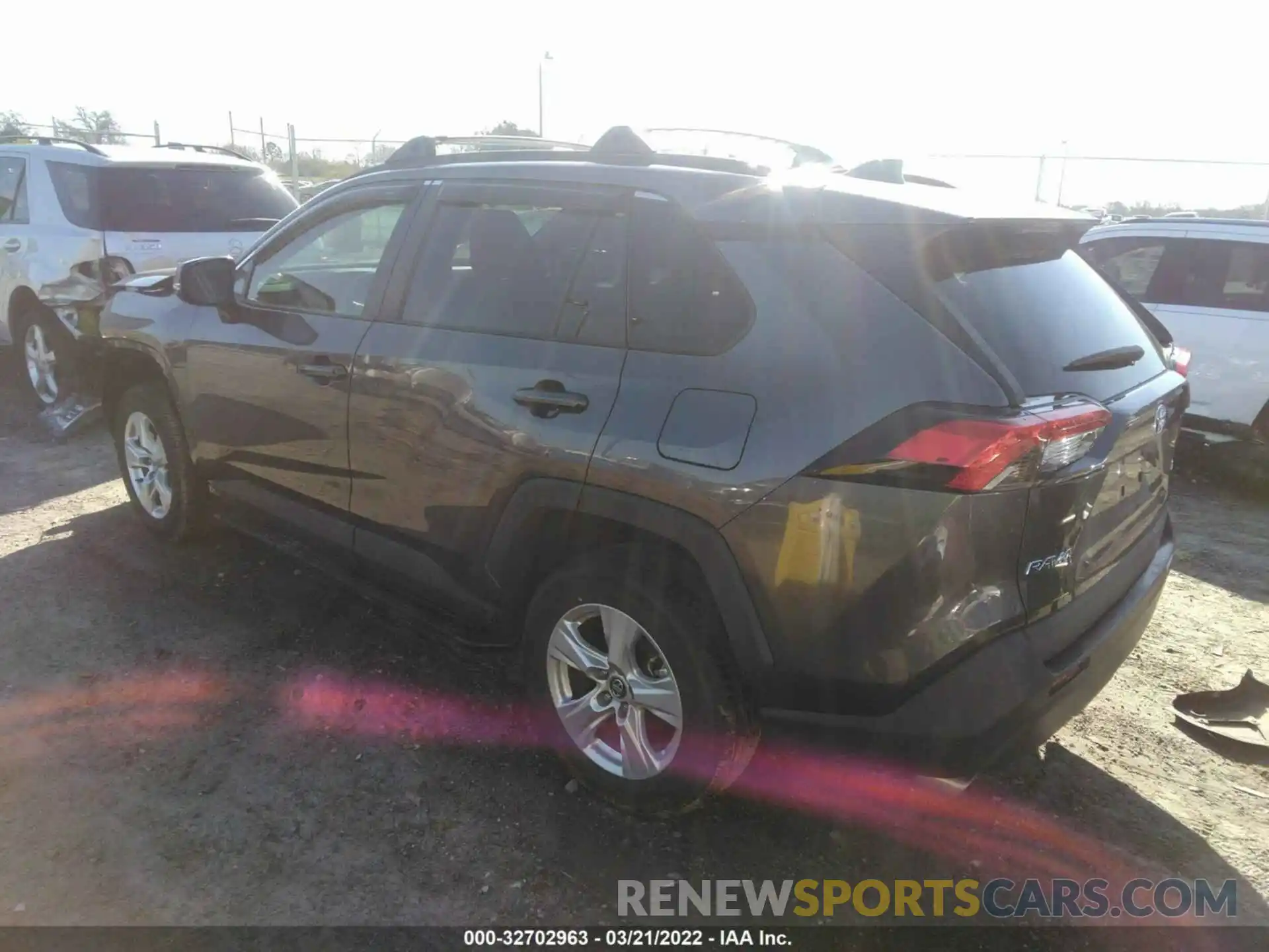 3 Photograph of a damaged car 2T3W1RFV1MC105387 TOYOTA RAV4 2021