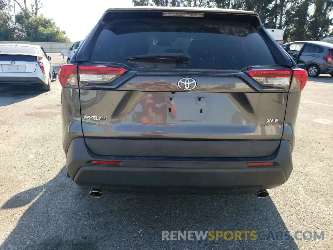 6 Photograph of a damaged car 2T3W1RFV1MC108726 TOYOTA RAV4 2021