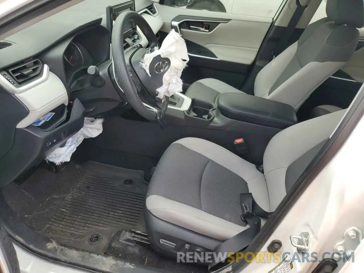 7 Photograph of a damaged car 2T3W1RFV1MC112159 TOYOTA RAV4 2021