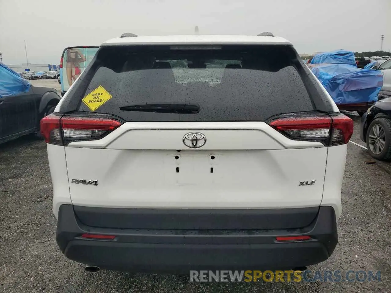 6 Photograph of a damaged car 2T3W1RFV1MC112405 TOYOTA RAV4 2021