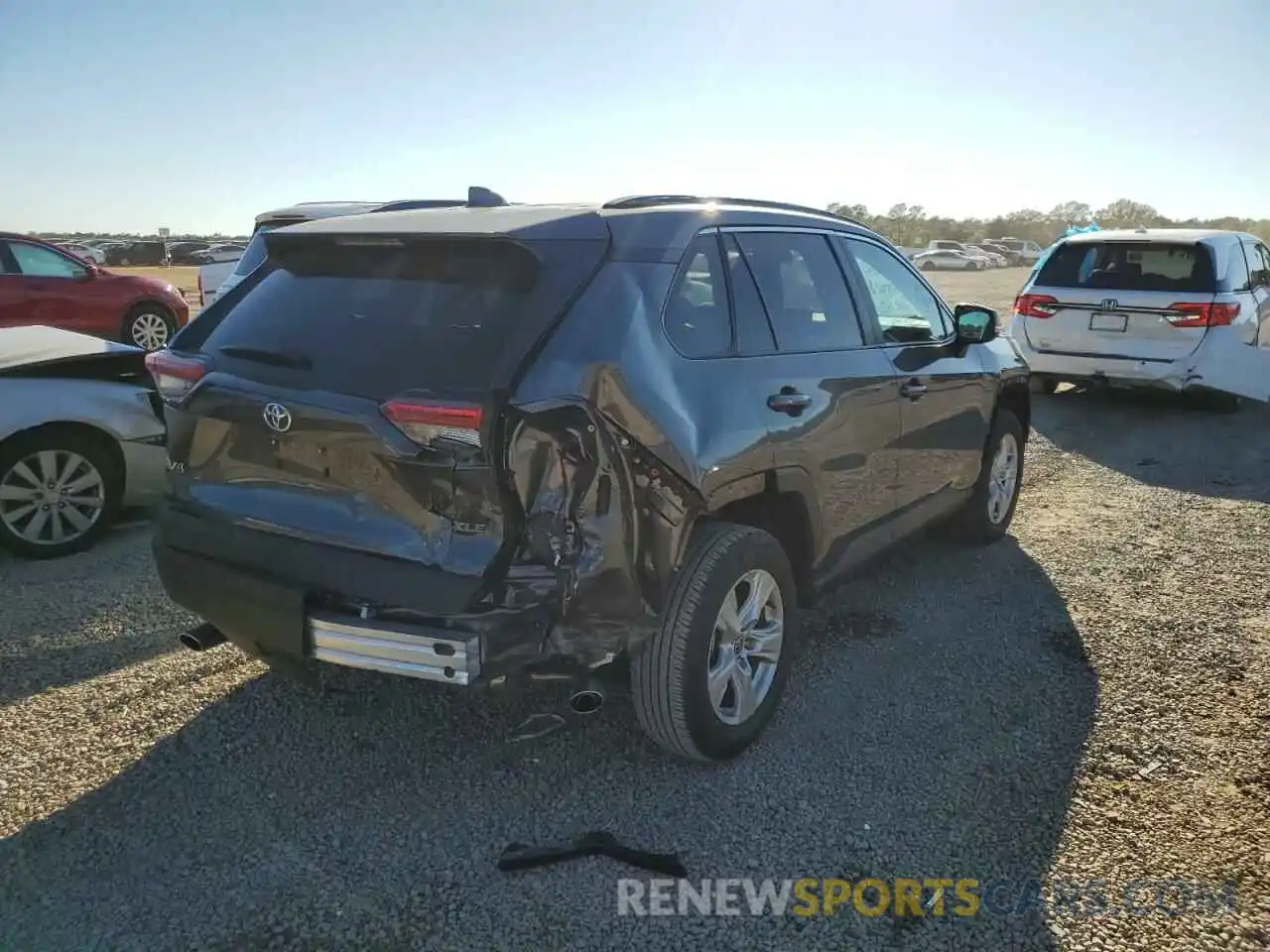 4 Photograph of a damaged car 2T3W1RFV1MC113425 TOYOTA RAV4 2021