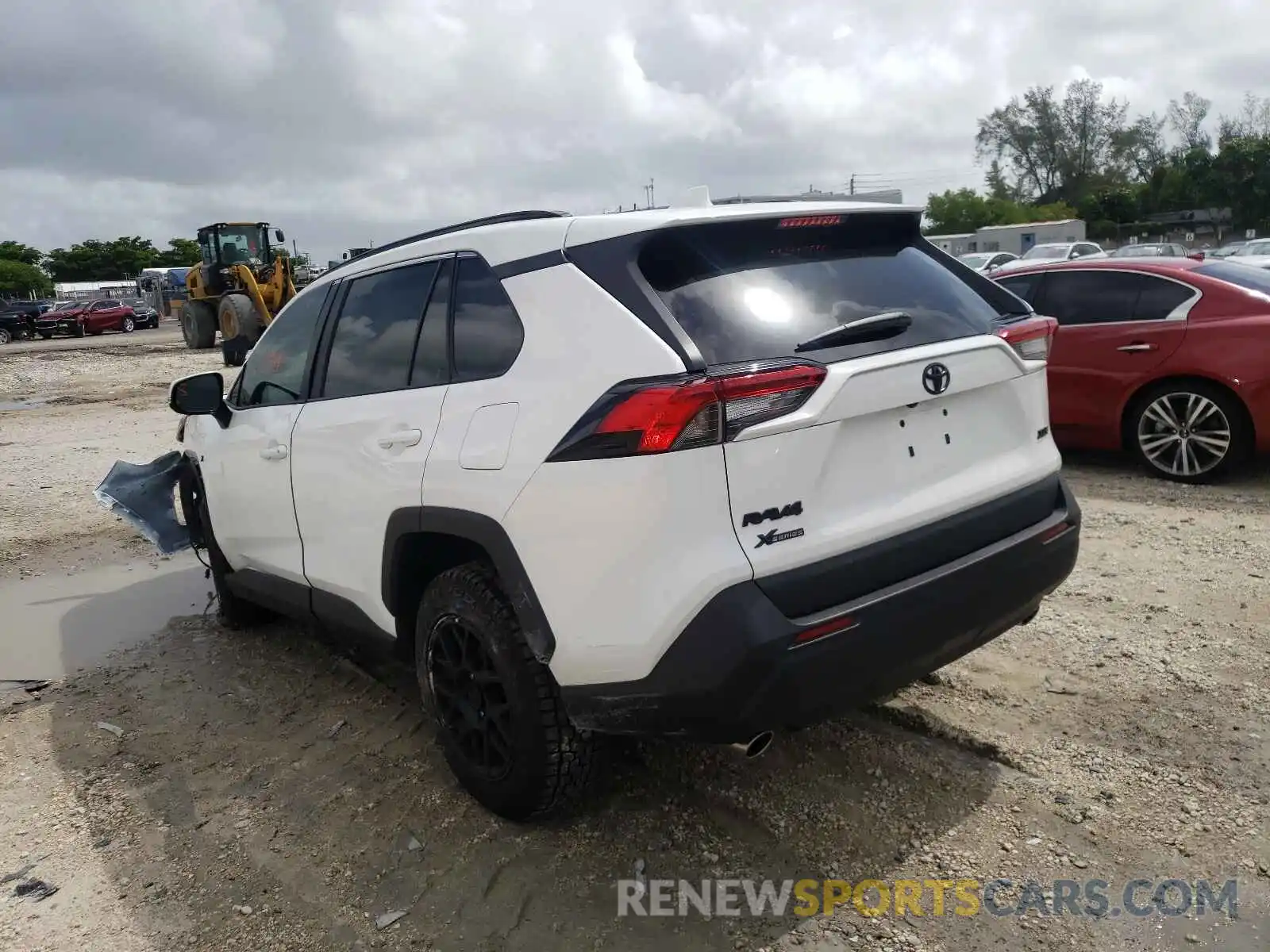 3 Photograph of a damaged car 2T3W1RFV1MC117037 TOYOTA RAV4 2021