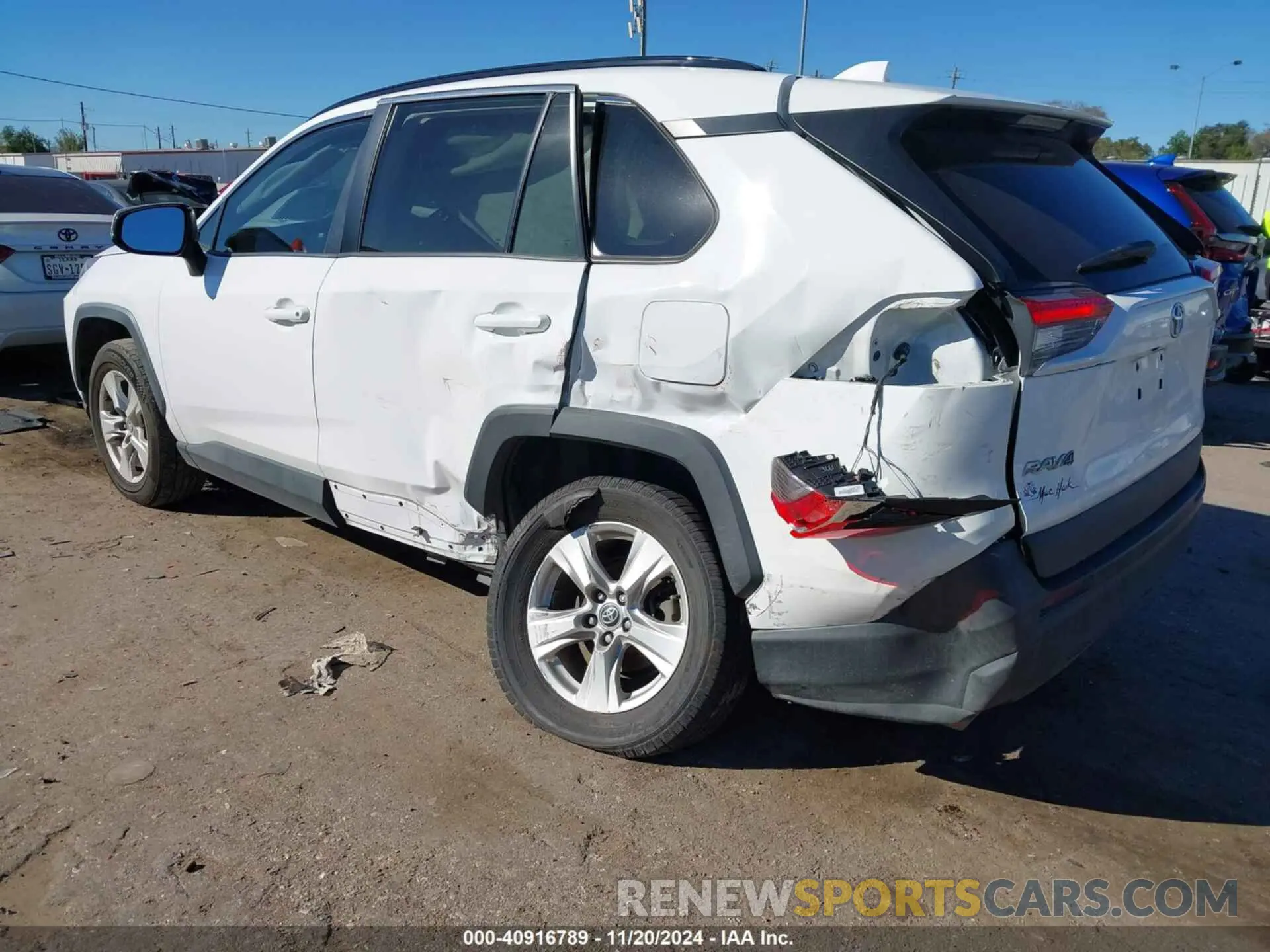 3 Photograph of a damaged car 2T3W1RFV1MC130533 TOYOTA RAV4 2021