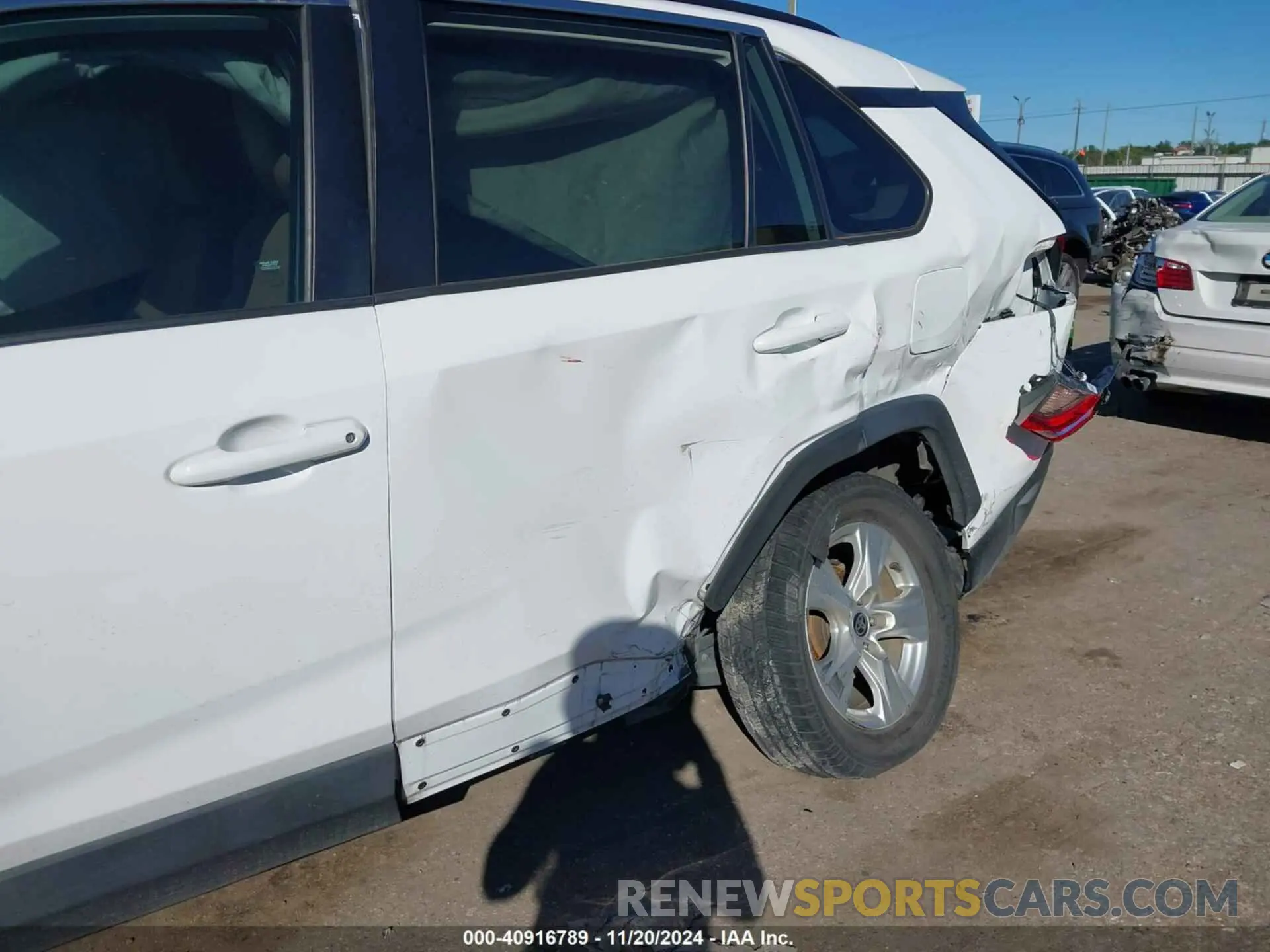 6 Photograph of a damaged car 2T3W1RFV1MC130533 TOYOTA RAV4 2021