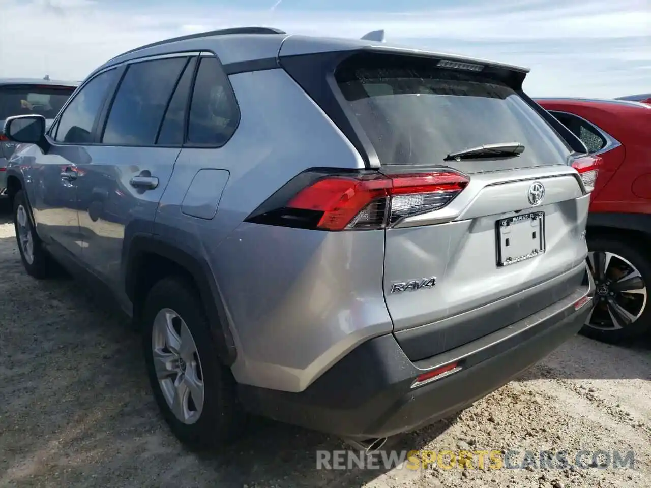 3 Photograph of a damaged car 2T3W1RFV1MC134081 TOYOTA RAV4 2021