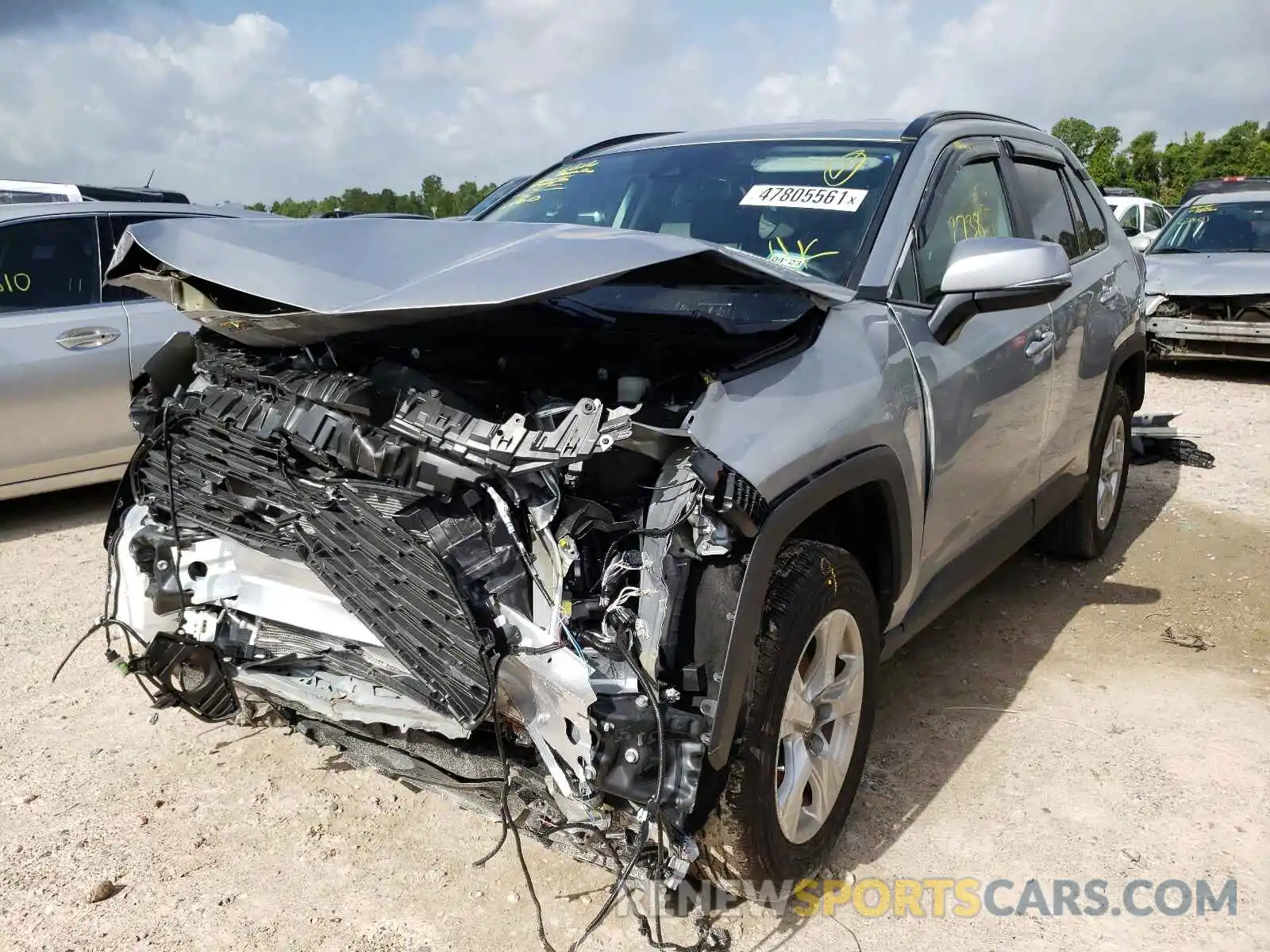 2 Photograph of a damaged car 2T3W1RFV1MC135019 TOYOTA RAV4 2021