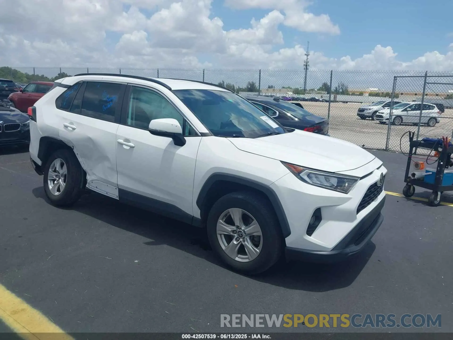 1 Photograph of a damaged car 2T3W1RFV1MC136218 TOYOTA RAV4 2021