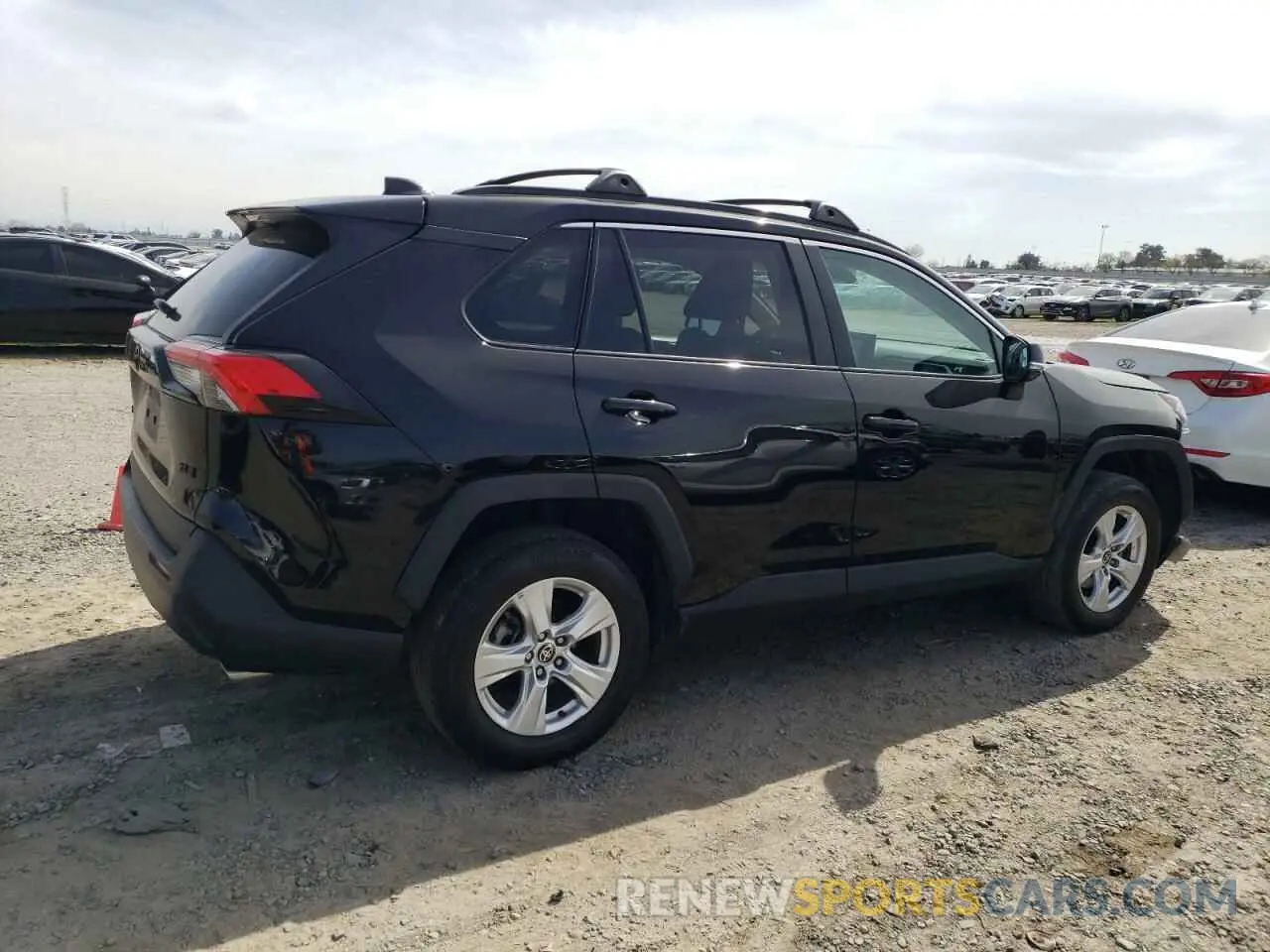 3 Photograph of a damaged car 2T3W1RFV1MC142651 TOYOTA RAV4 2021
