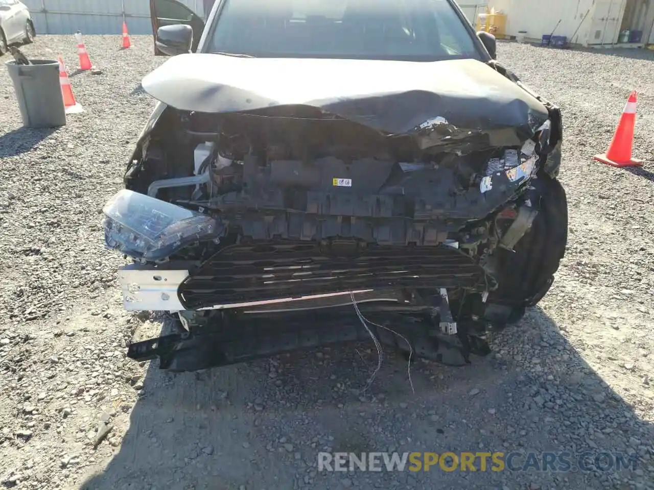 9 Photograph of a damaged car 2T3W1RFV1MC142729 TOYOTA RAV4 2021