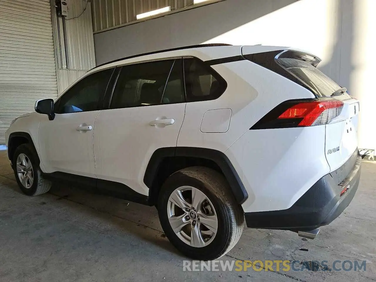 2 Photograph of a damaged car 2T3W1RFV1MC145291 TOYOTA RAV4 2021