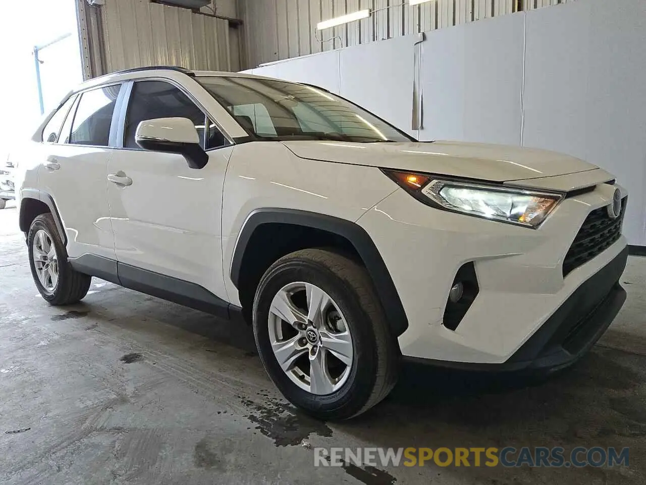 4 Photograph of a damaged car 2T3W1RFV1MC145291 TOYOTA RAV4 2021