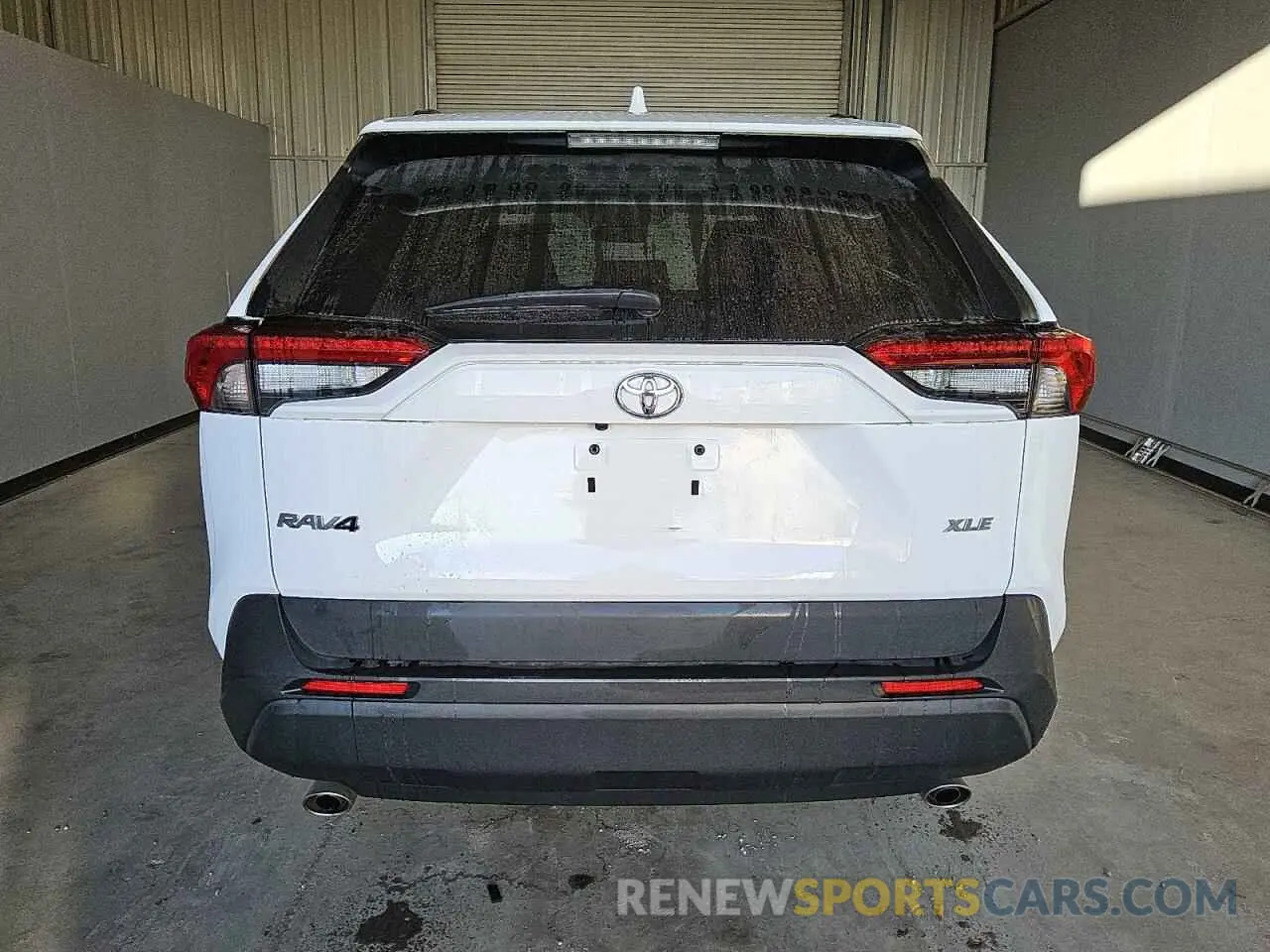 6 Photograph of a damaged car 2T3W1RFV1MC145291 TOYOTA RAV4 2021