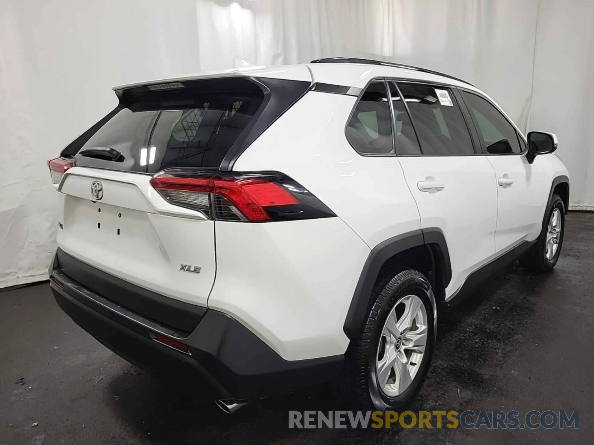 10 Photograph of a damaged car 2T3W1RFV1MC149986 TOYOTA RAV4 2021