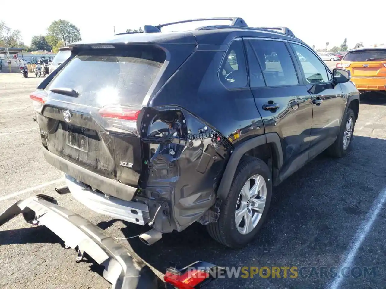 4 Photograph of a damaged car 2T3W1RFV1MC154041 TOYOTA RAV4 2021