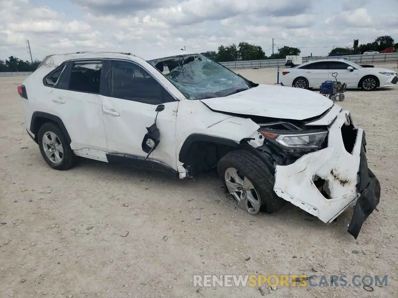 4 Photograph of a damaged car 2T3W1RFV1MC155299 TOYOTA RAV4 2021