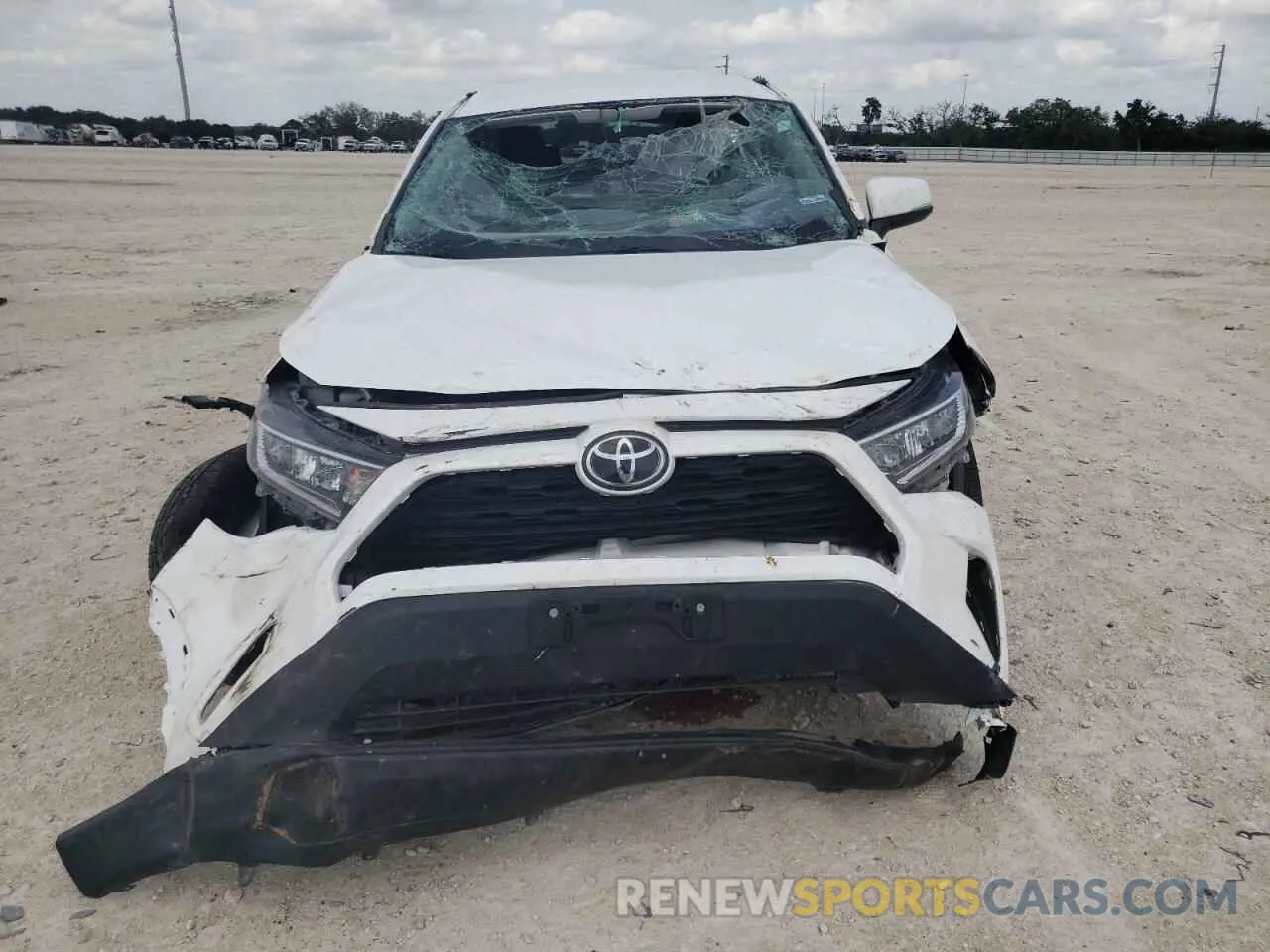5 Photograph of a damaged car 2T3W1RFV1MC155299 TOYOTA RAV4 2021