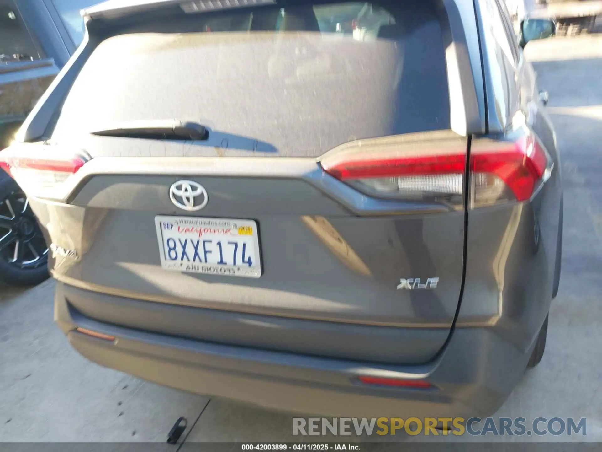 17 Photograph of a damaged car 2T3W1RFV1MC158171 TOYOTA RAV4 2021