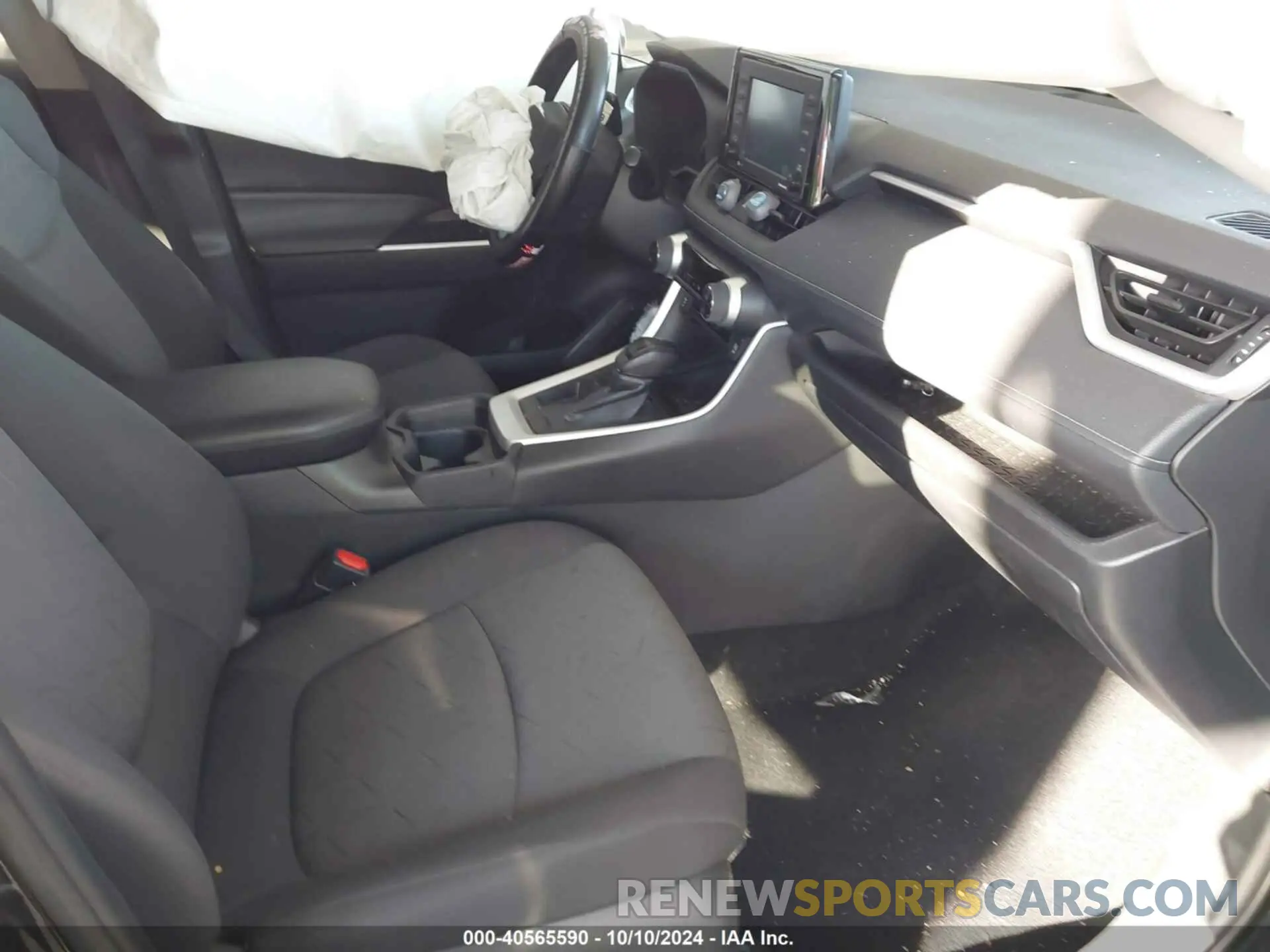 5 Photograph of a damaged car 2T3W1RFV1MC164083 TOYOTA RAV4 2021