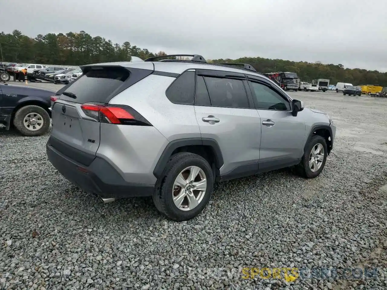 3 Photograph of a damaged car 2T3W1RFV1MC168828 TOYOTA RAV4 2021