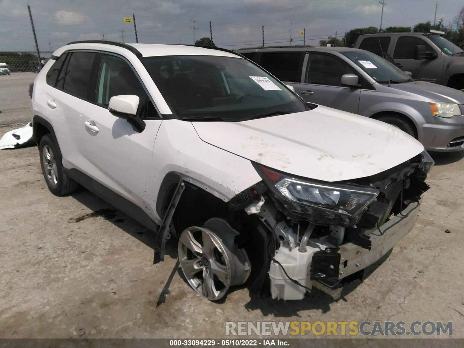 1 Photograph of a damaged car 2T3W1RFV1MW104996 TOYOTA RAV4 2021