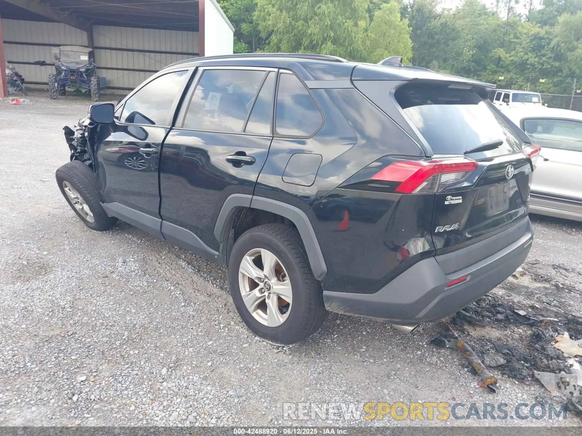 3 Photograph of a damaged car 2T3W1RFV1MW107221 TOYOTA RAV4 2021
