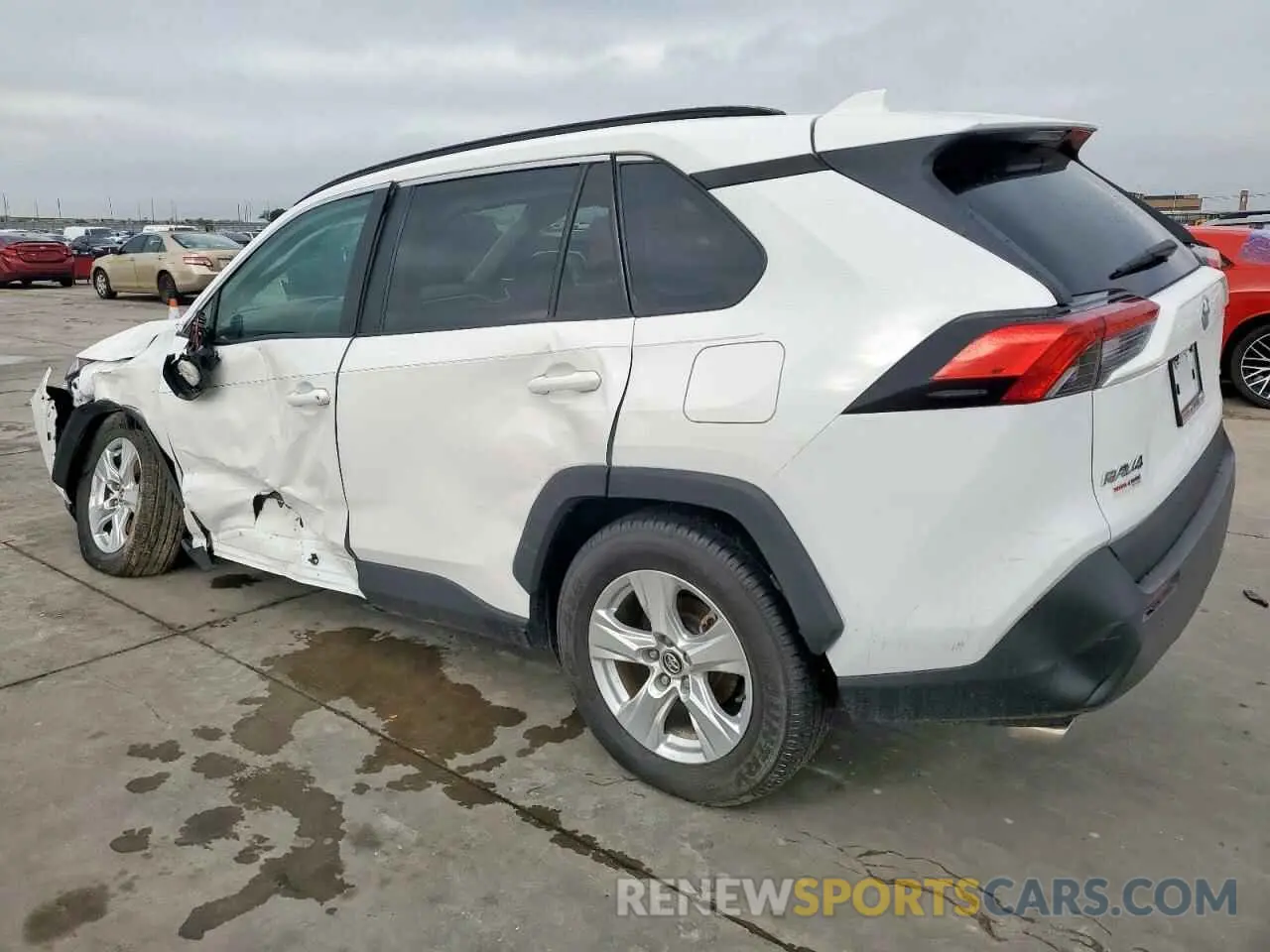 2 Photograph of a damaged car 2T3W1RFV1MW124097 TOYOTA RAV4 2021