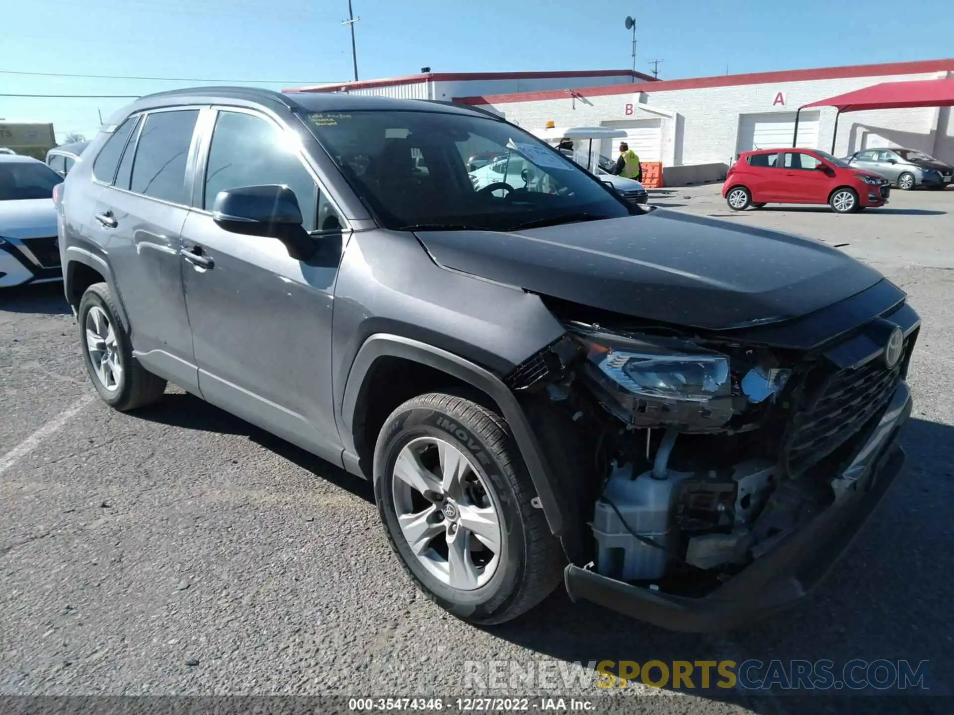 1 Photograph of a damaged car 2T3W1RFV1MW126707 TOYOTA RAV4 2021